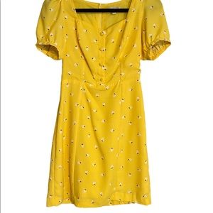Gianni Bini Yellow Dress with White Floral Pattern